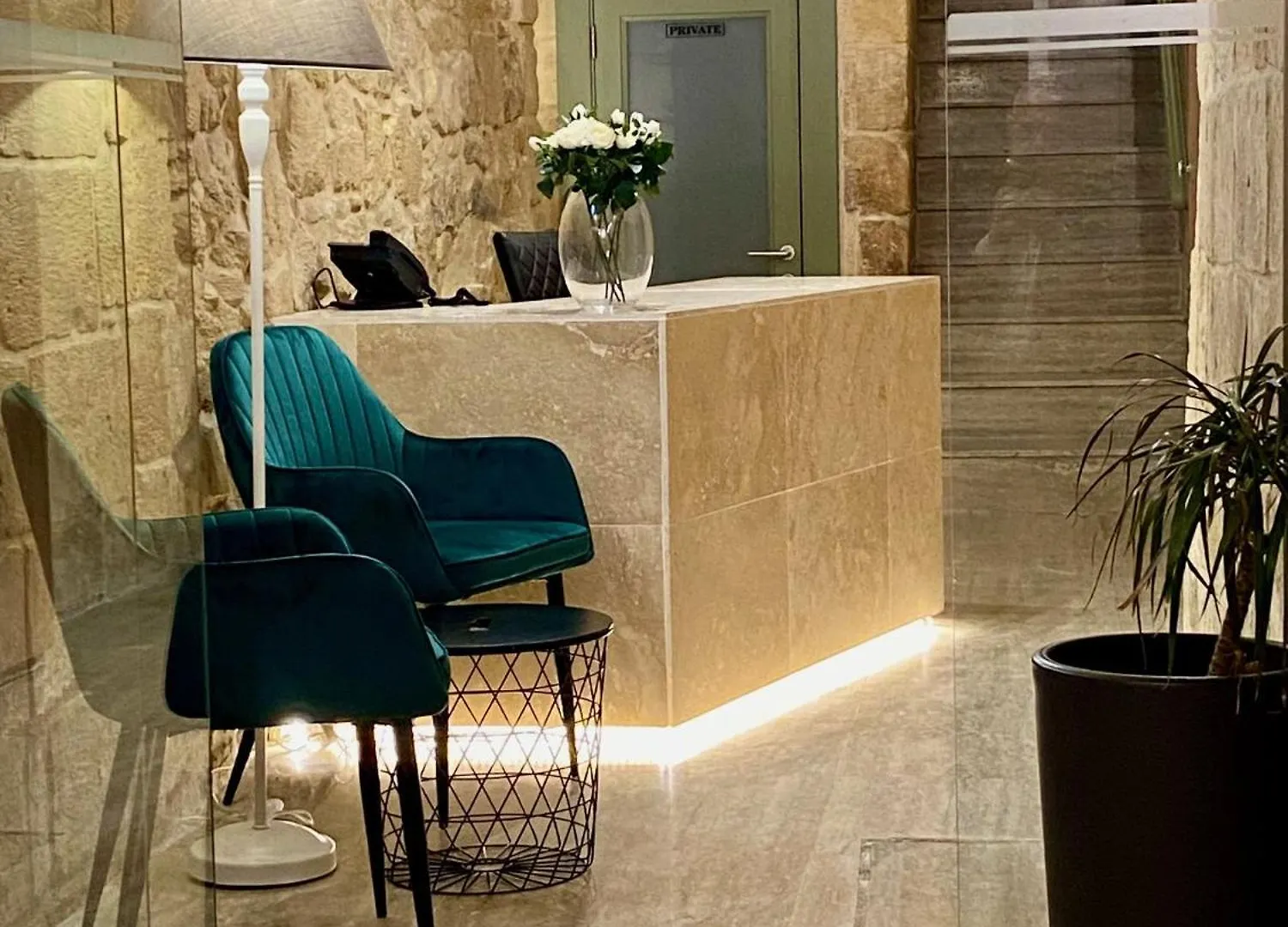 Tritoni Harbour Suites - Valletta Malta